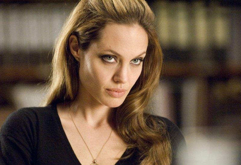 Angelina Jolie'nin 43'üncü yaşına özel 43 fotoğraf