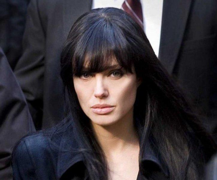 Angelina Jolie'nin 43'üncü yaşına özel 43 fotoğraf