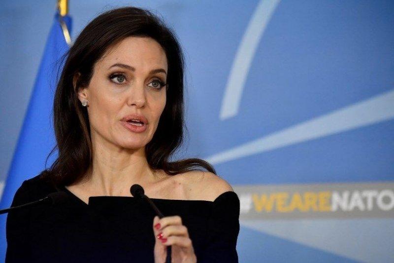 Angelina Jolie'nin 43'üncü yaşına özel 43 fotoğraf