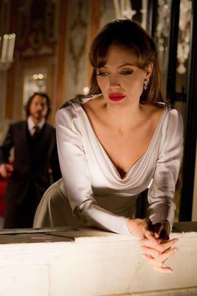 Angelina Jolie'nin 43'üncü yaşına özel 43 fotoğraf