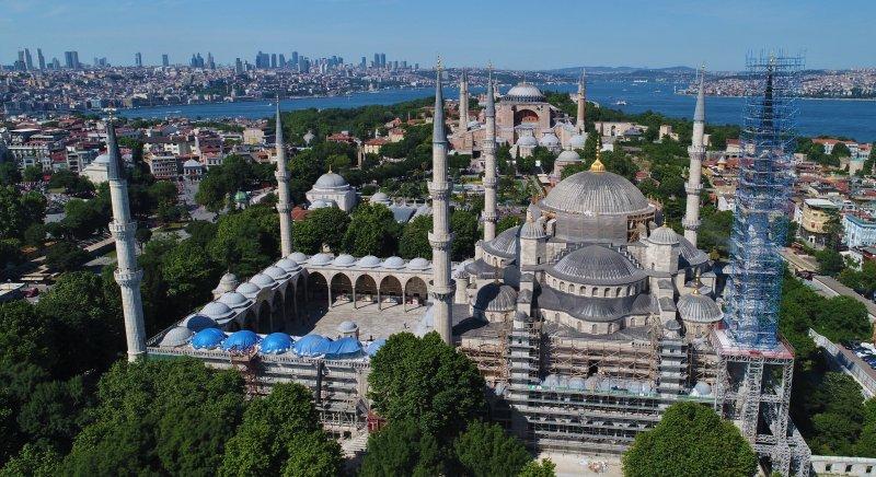 Sultanahmet Camii’nde dev restorasyon havadan görüntülendi