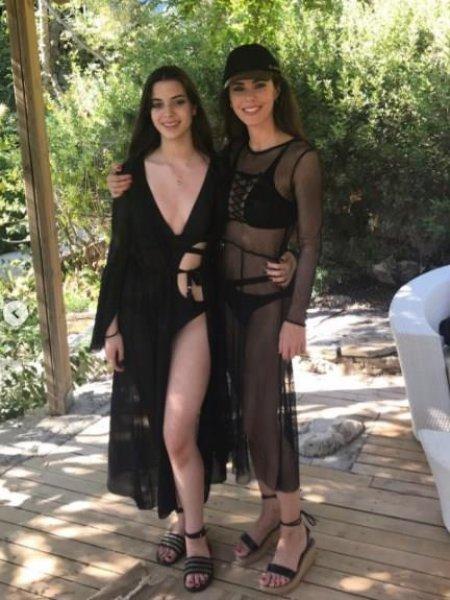 Cem Yılmaz ve Defne Samyeli tatile çıktı