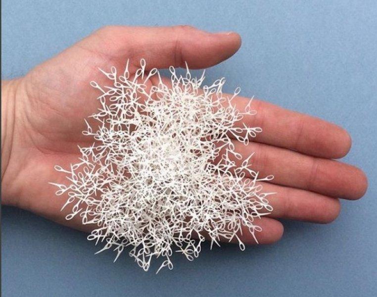 İnsan vücudundaki bakteriler kağıtlarla resmedildi