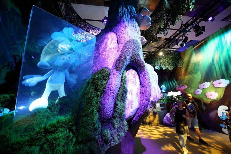 Şirinler Köyü Brüksel'de açıldı 