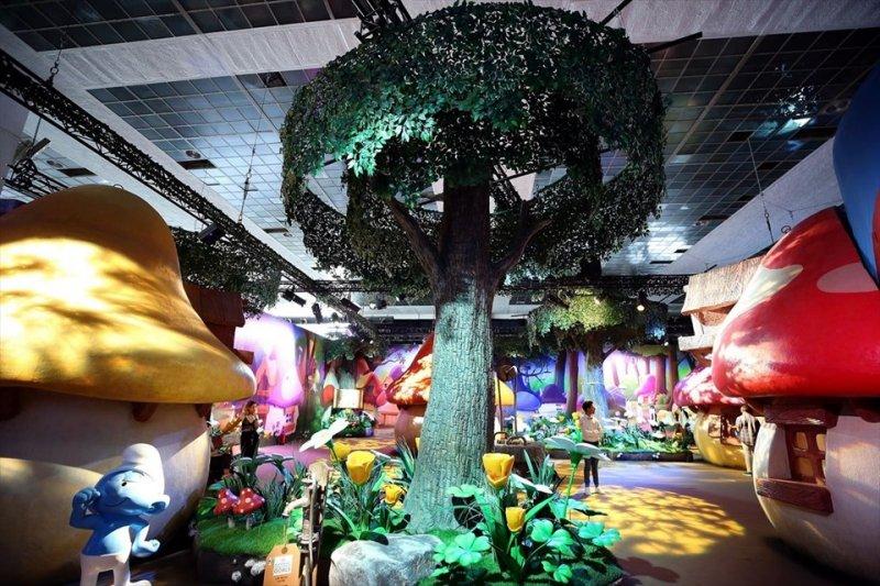 Şirinler Köyü Brüksel'de açıldı 