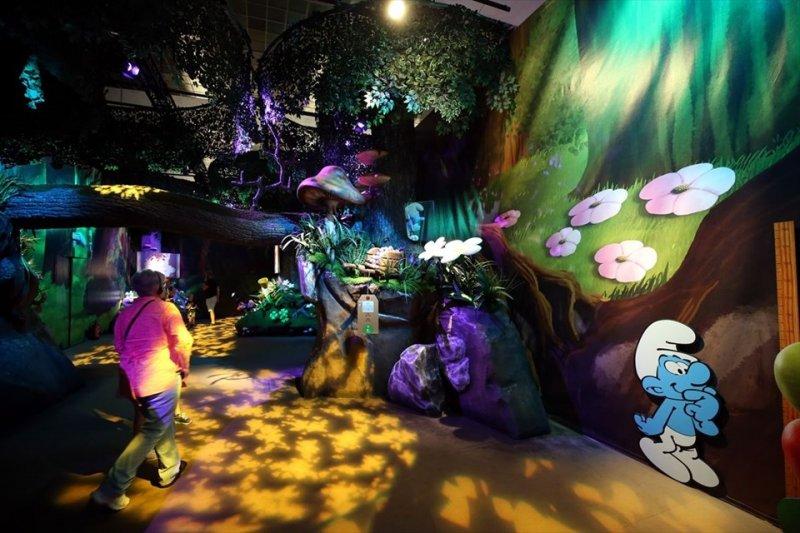 Şirinler Köyü Brüksel'de açıldı 