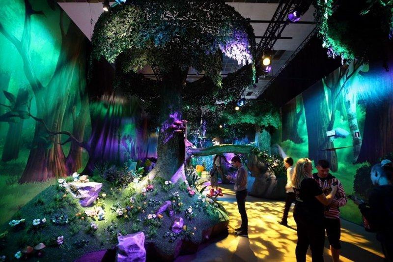 Şirinler Köyü Brüksel'de açıldı 