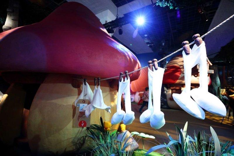 Şirinler Köyü Brüksel'de açıldı 