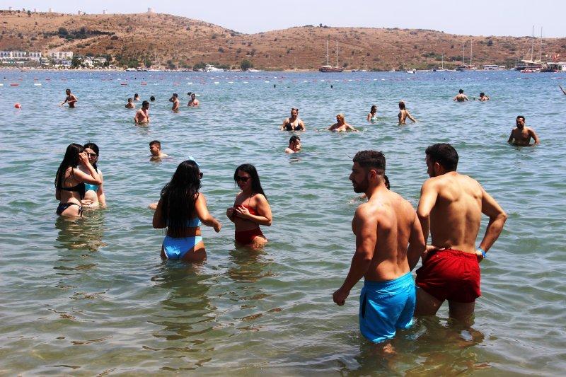 Bodrum plajlarında Bayram yoğunluğu