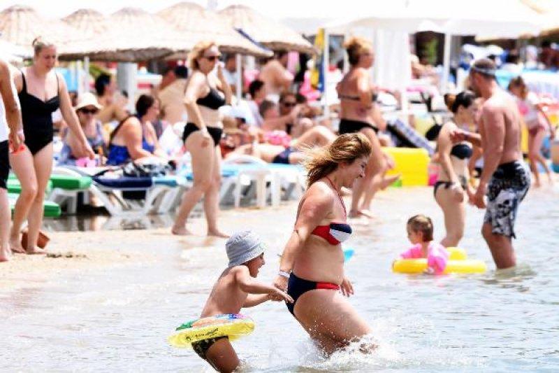 Bodrum plajlarında Bayram yoğunluğu