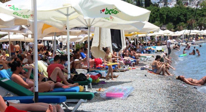 Bodrum plajlarında Bayram yoğunluğu