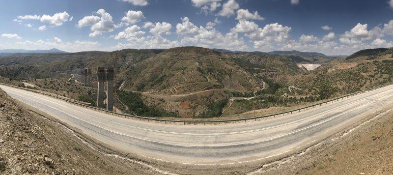 Türkiye’nin en yüksek ayaklı 'Eyiste Viyadüğü' yükseliyor