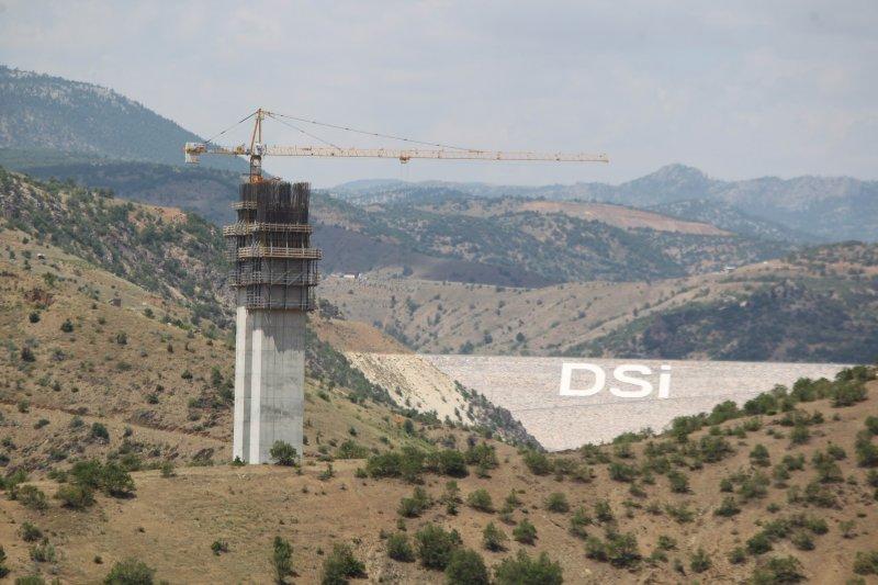 Türkiye’nin en yüksek ayaklı 'Eyiste Viyadüğü' yükseliyor