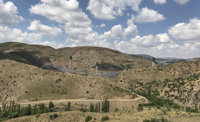 Türkiye’nin en yüksek ayaklı 'Eyiste Viyadüğü' yükseliyor