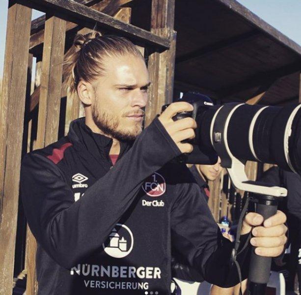 İzlanda Milli Takımı oyuncusu Rurik Gislason'a büyük ilgi 