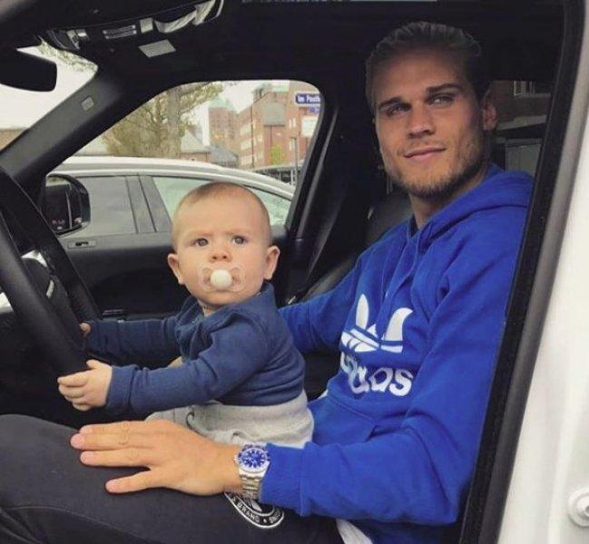 İzlanda Milli Takımı oyuncusu Rurik Gislason'a büyük ilgi 