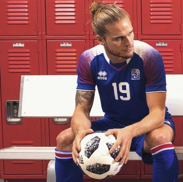 İzlanda Milli Takımı oyuncusu Rurik Gislason'a büyük ilgi 