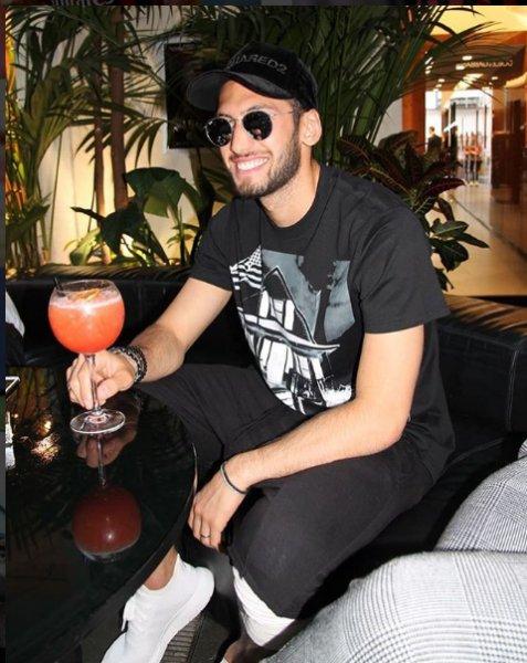 Hakan Çalhanoğlu boşanıyor iddiası 