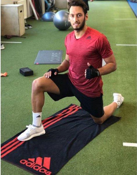 Hakan Çalhanoğlu boşanıyor iddiası 