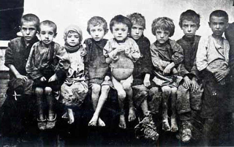 Rusya'daki kıtlığın korkunç fotoğrafları ortaya çıktı 