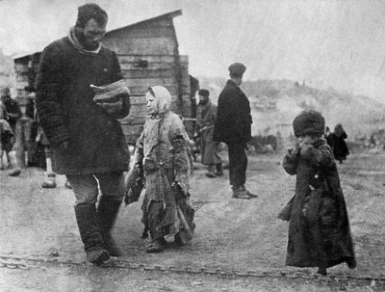 Rusya'daki kıtlığın korkunç fotoğrafları ortaya çıktı 