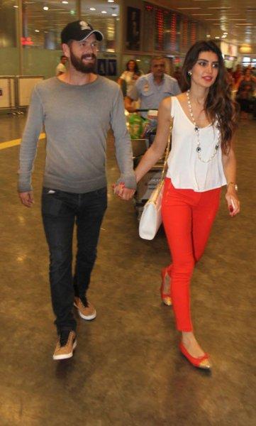 Mert Fırat ve İdil Fırat sözlendi 