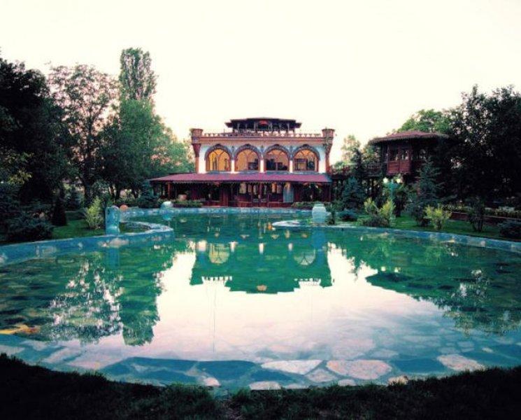 Adnan Oktar'ın Çengelköy'deki lüks evi