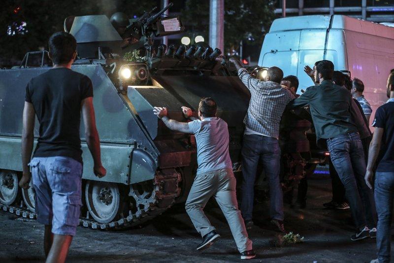 Türkiye'nin en uzun gecesi: Fotoğraflarla 15 Temmuz