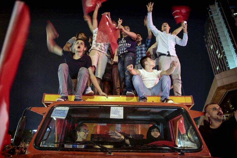 Türkiye'nin en uzun gecesi: Fotoğraflarla 15 Temmuz