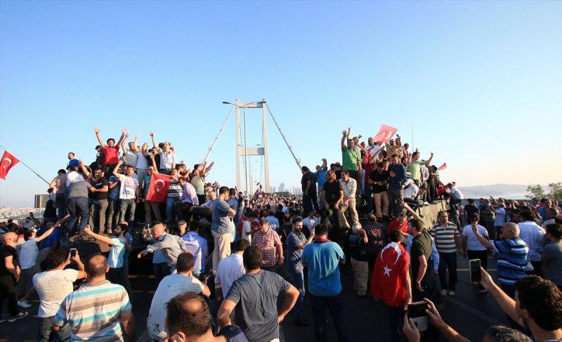 Türkiye'nin en uzun gecesi: Fotoğraflarla 15 Temmuz