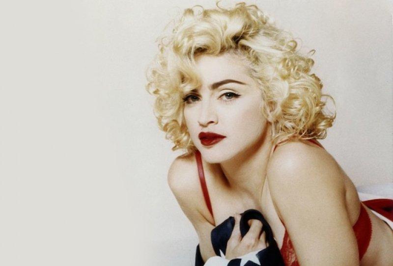 Eski manken Amanda Cazalet'ten Madonna'ya taciz suçlaması