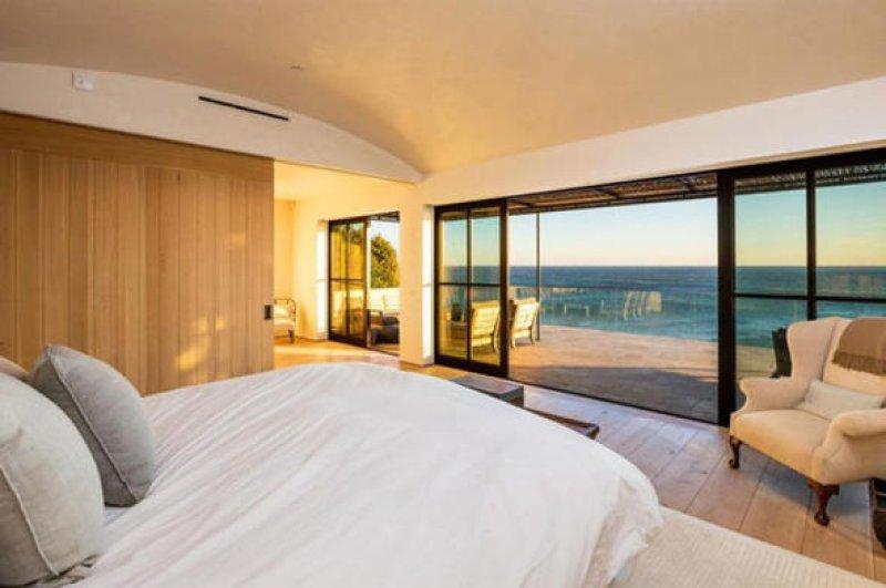 Robbie Williams'ın 20 milyon dolarlık okyanus kıyısındaki yeni evi 