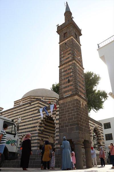 Dört Ayaklı Minare'deki kurşun izleri silinmeyecek