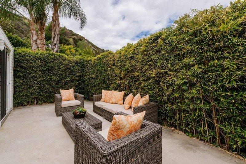 Ünlü şarkıcı Taylor Swift evinin fiyatını düşürdü