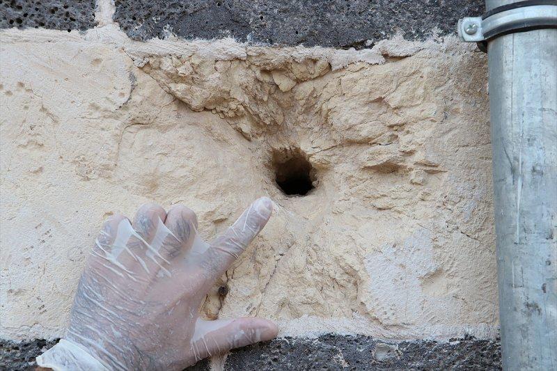 Dört Ayaklı Minare'deki kurşun izleri silinmeyecek