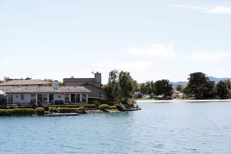 FETÖ'nün para kasası firarilerinin ABD'deki lüks yaşamı