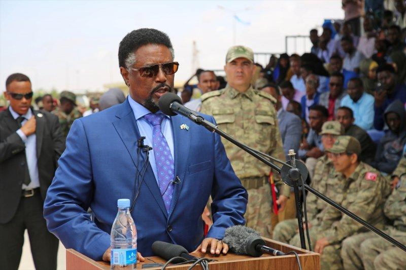 Somali Türk Görev Kuvveti Komutanlığı'nda mezuniyet heyecanı