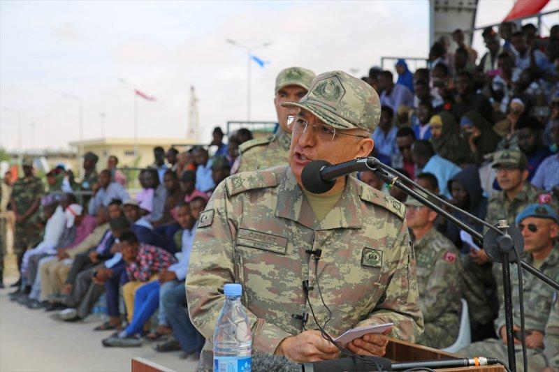 Somali Türk Görev Kuvveti Komutanlığı'nda mezuniyet heyecanı