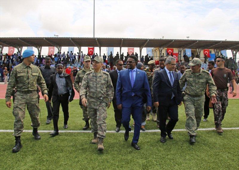 Somali Türk Görev Kuvveti Komutanlığı'nda mezuniyet heyecanı