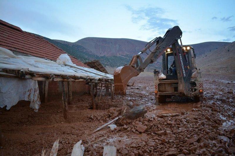 Elmalı'yı ikinci kez sel vurdu