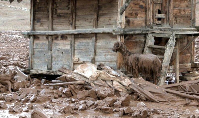 Elmalı'yı ikinci kez sel vurdu