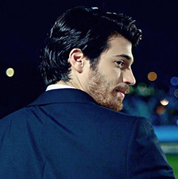 Oyuncu Can Yaman'ın inanılmaz değişimi 