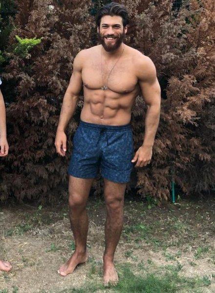 Oyuncu Can Yaman'ın inanılmaz değişimi 