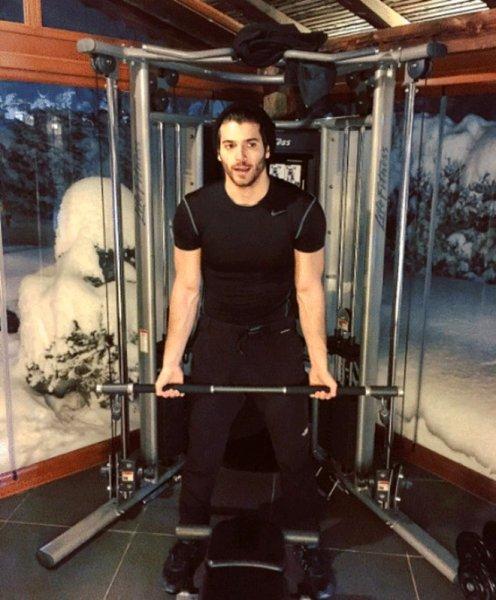 Oyuncu Can Yaman'ın inanılmaz değişimi 