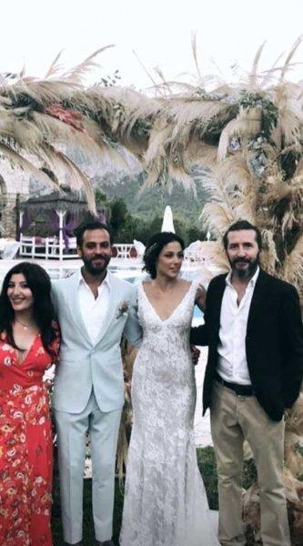 Erkan Kolçak Köstendil ve Cansu Tosun evlendi