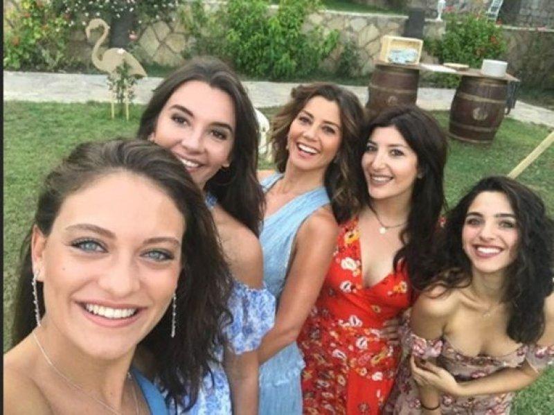 Erkan Kolçak Köstendil ve Cansu Tosun evlendi