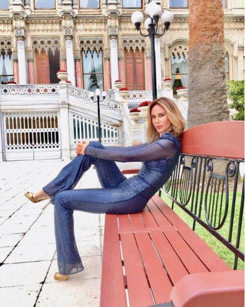 Eski manken Demet Şener yürek hoplattı