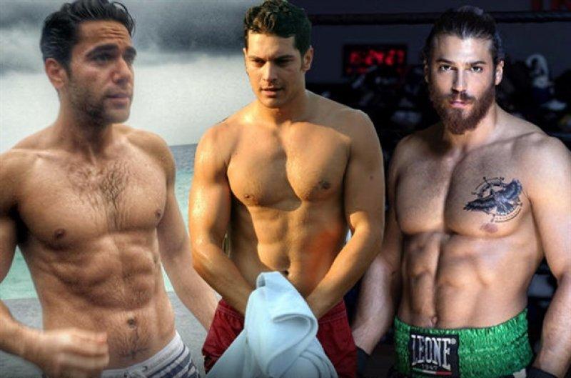 Erkek oyuncuların kas yarışı 