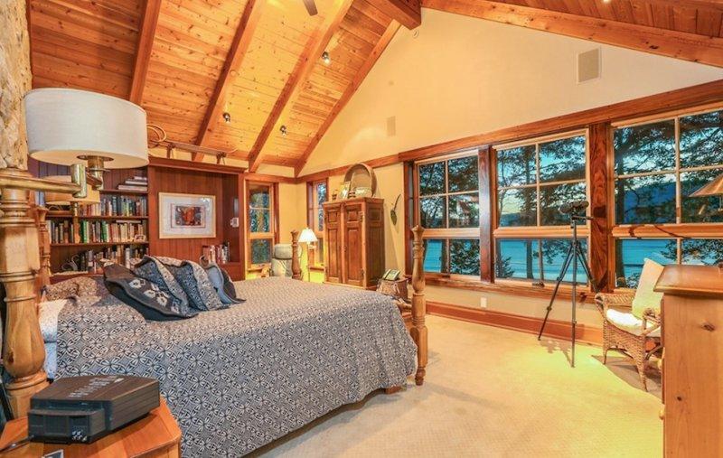 Ünlü talk show sunucusu Oprah Winfrey'in muhteşem evi  