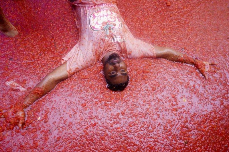 Domates Festivali bu yıl da renkli görüntülere sahne oldu